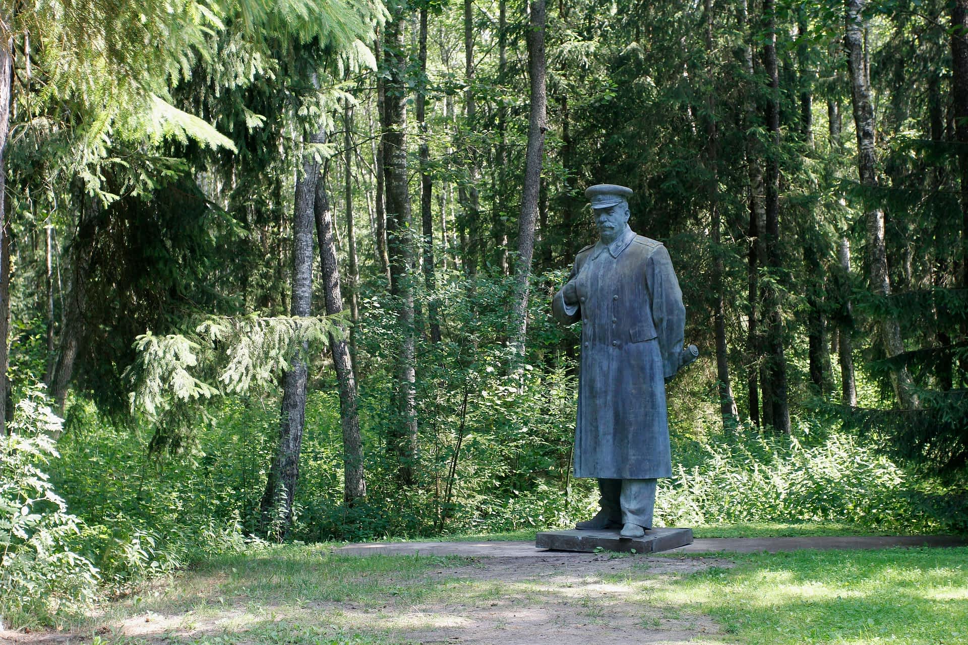 A sculpture of Stalin in Grūtas Park, Druskininkai, Lithuania A bronze monument to Stalin from the USSR days, Grūtas Park, Druskininkai, Lithuania