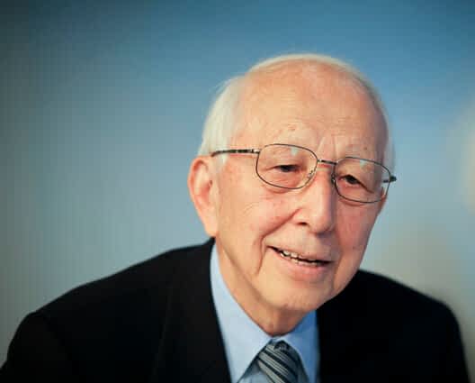 via Flickr user jeanbaptisteparis licensed under CC BY-SA 2.0 | Fumihiko Maki at MIT Media Lab, 2010. via Flickr user jeanbaptisteparis licensed under CC BY-SA 2.0 | Fumihiko Maki at MIT Media Lab, 2010.