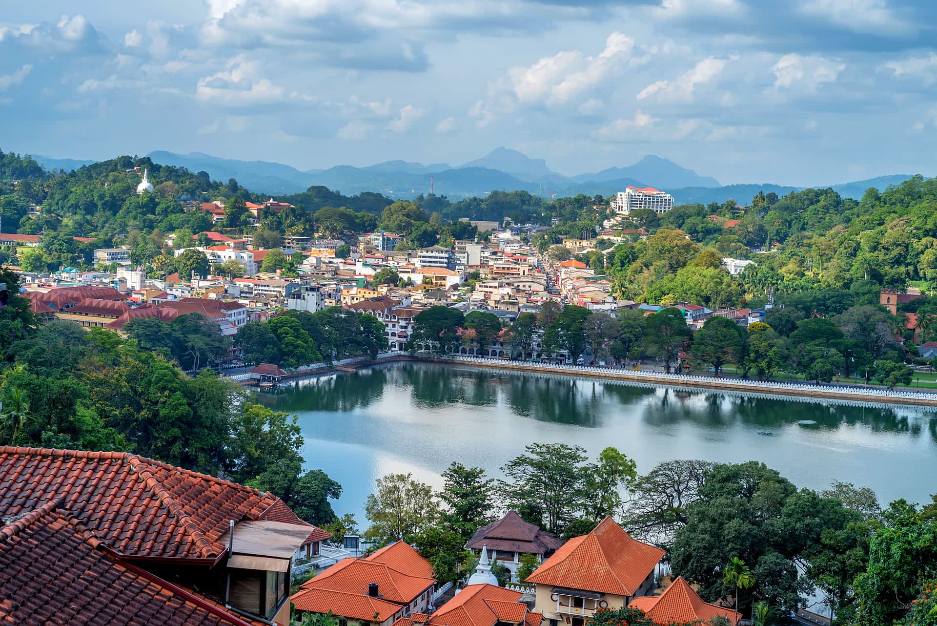 A view over the lake in Kandy, Sri Lanka A view over the lake in Kandy, Sri Lanka, with temples in the foreground.