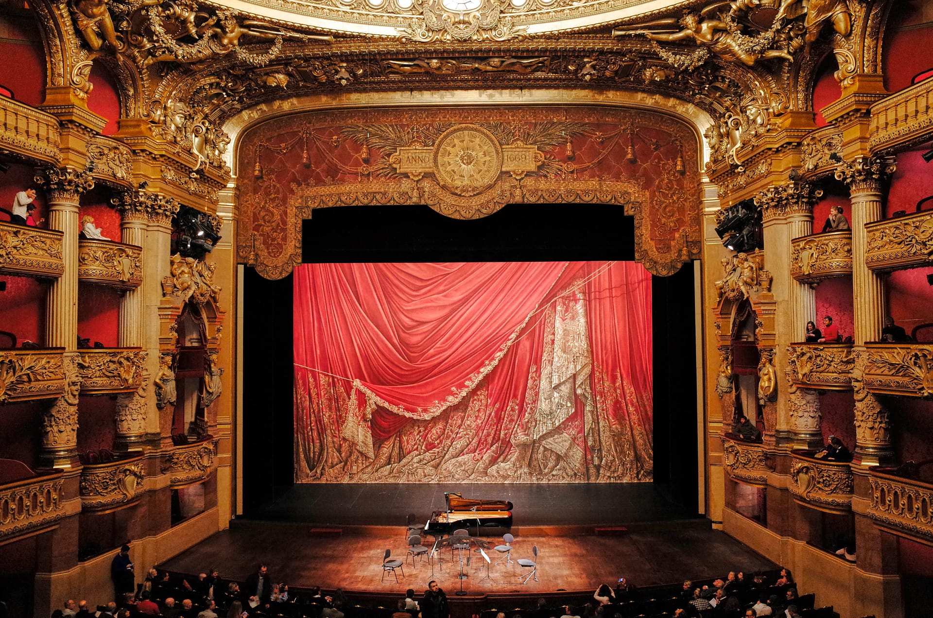 shutterstockRF561627361.jpg The stage inside the Palais Garnier opera house.